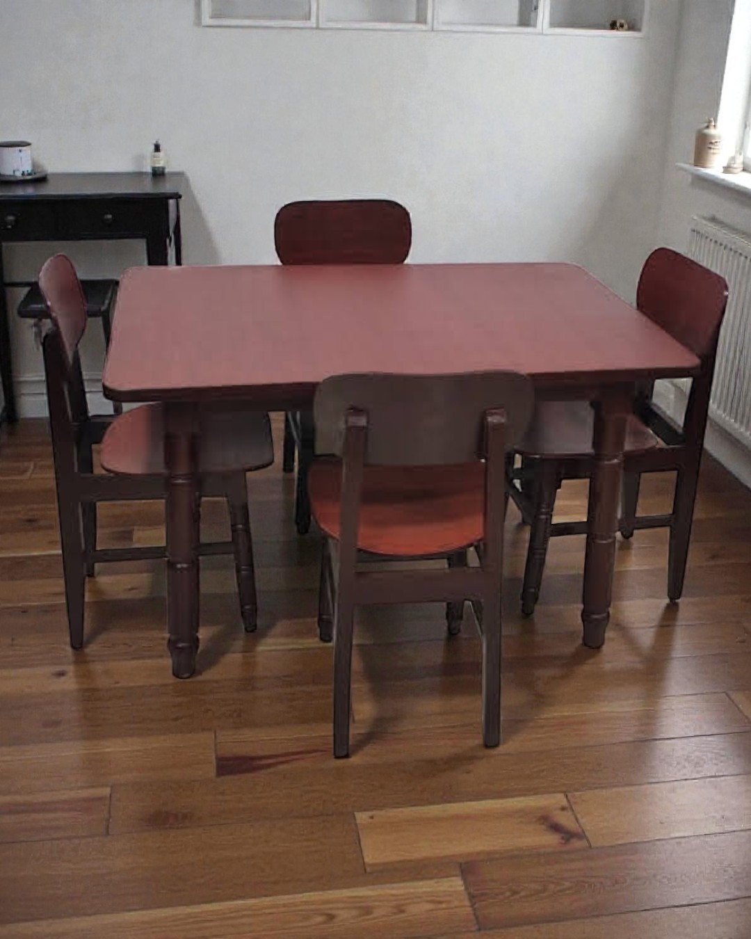 Dining_Table